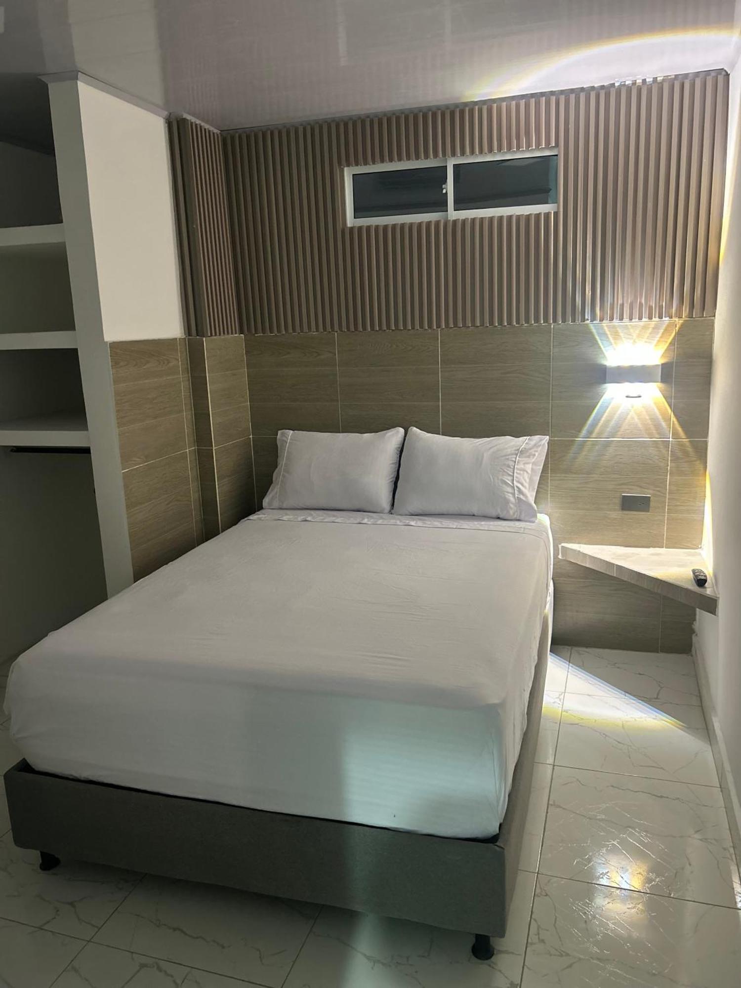 Hotel Brisas Del Mar Santa Marta  Kültér fotó