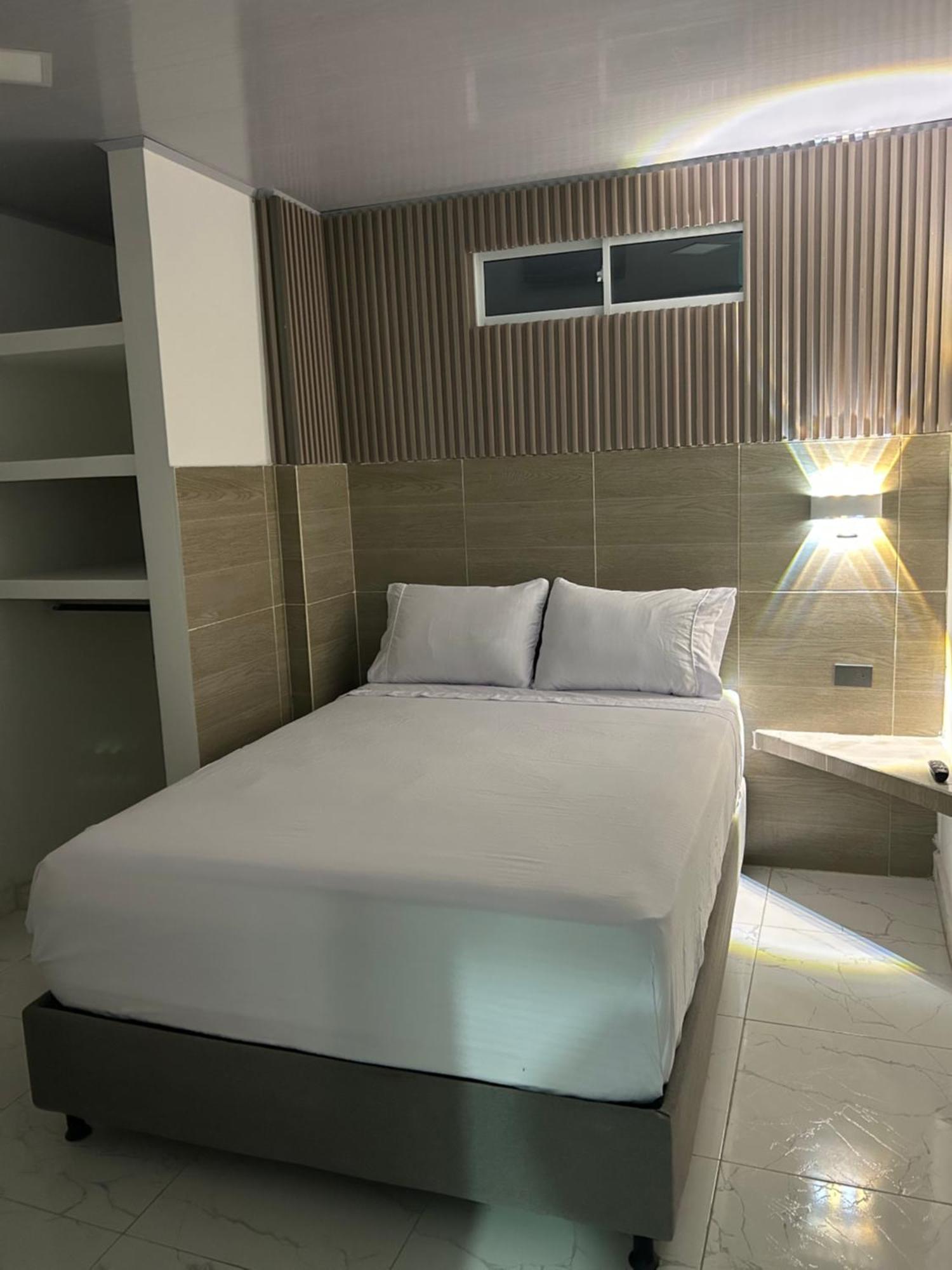 Hotel Brisas Del Mar Santa Marta  Kültér fotó